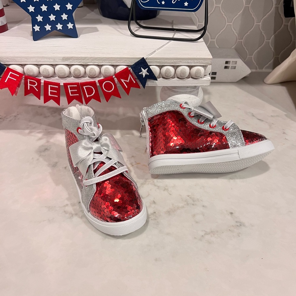 NWOT Wipeable sequin high top tennis/ Kids